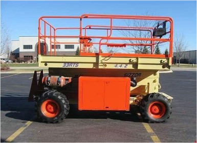 PLATAFORMA DE TIJERA JLG 33 RTS